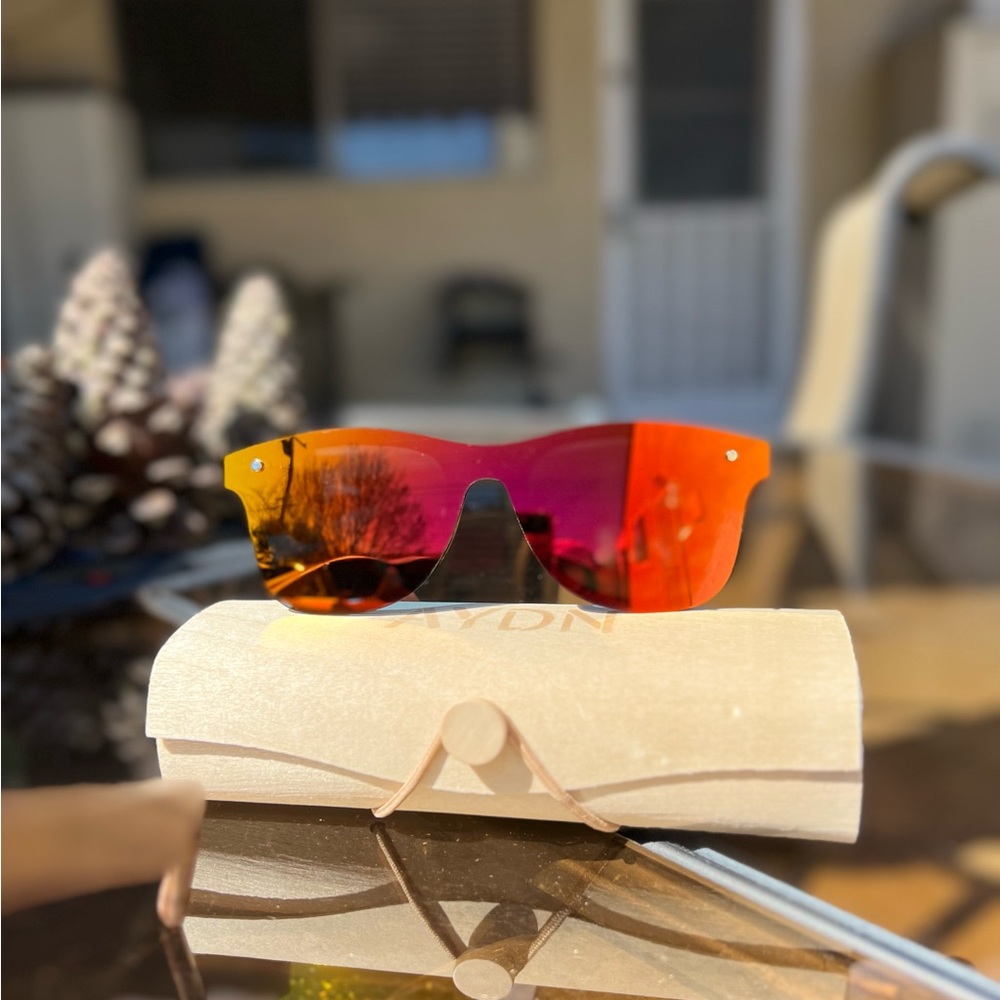 AYDN Unisex Polarized Mirror Sunglasses, Wooden Temples, Red